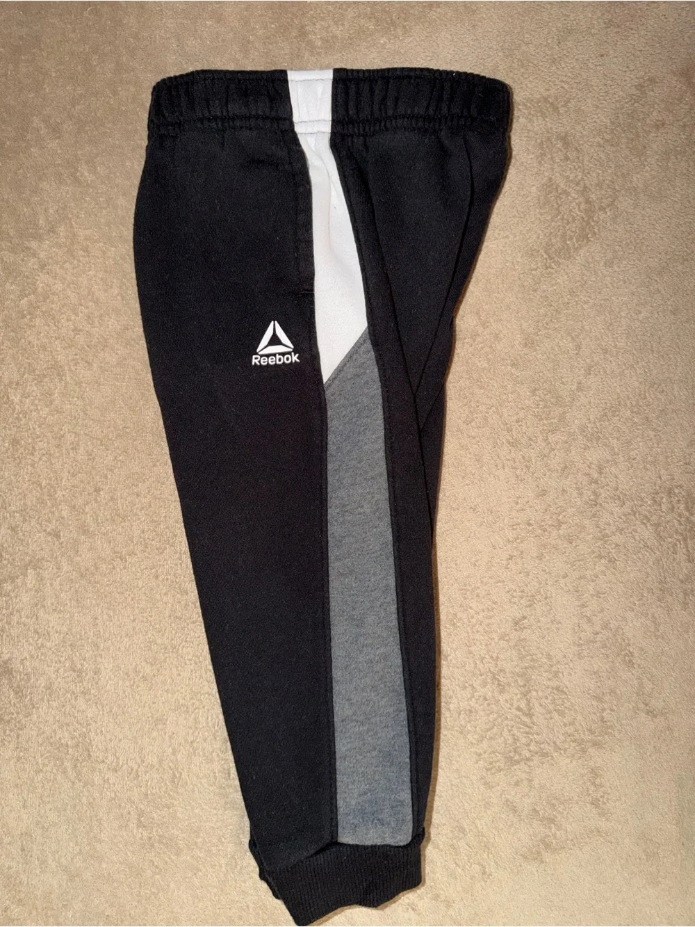 Reebok Heather Gray Crewneck Sweatshirt/Sweat Pants with Black Logo Set